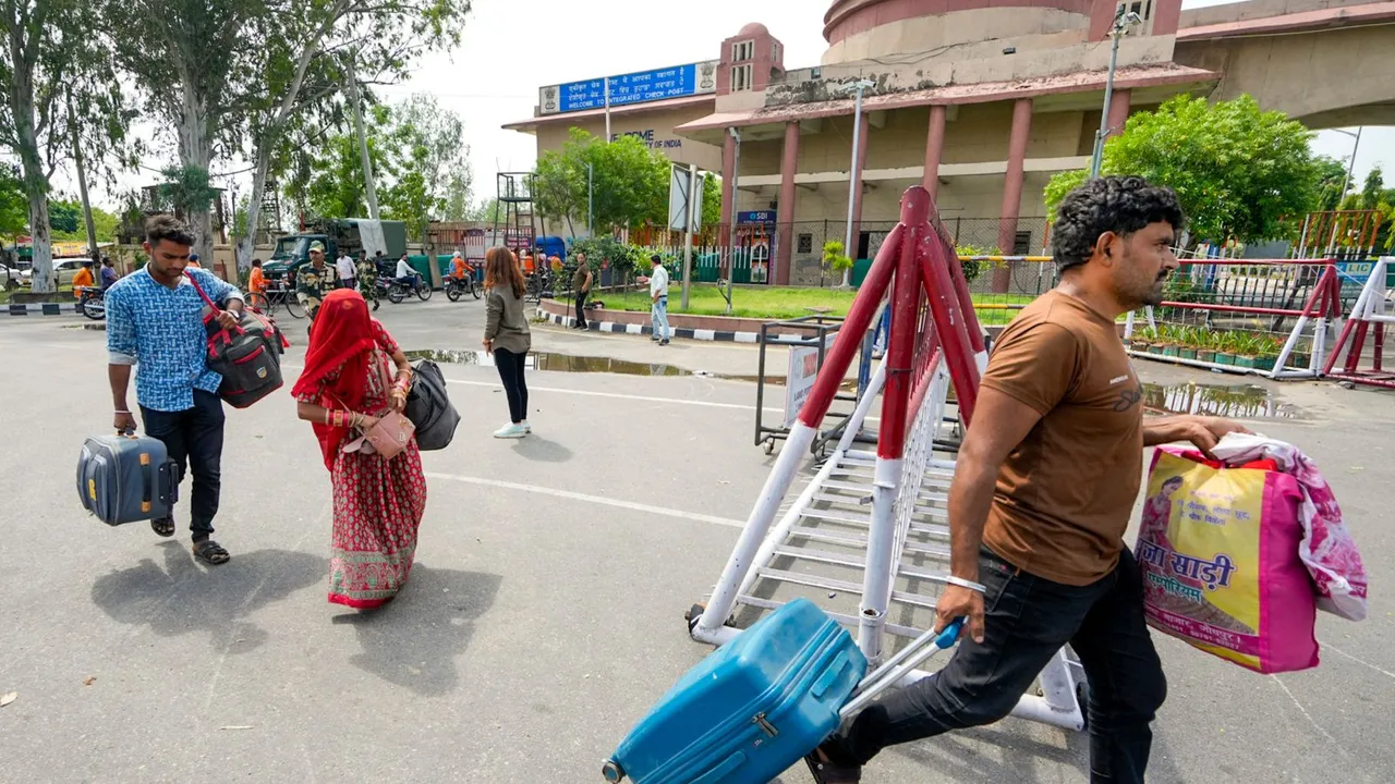 Pakistan nationals stranded at Attari Wagah border