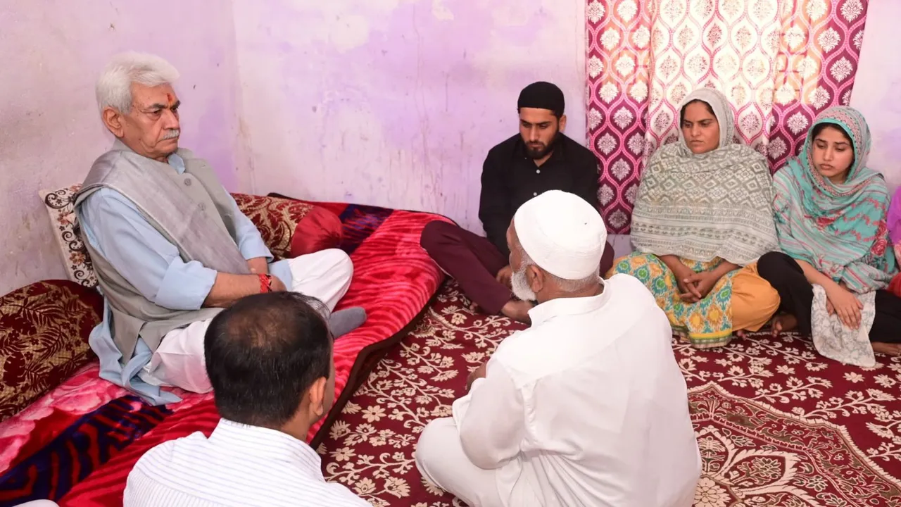Manoj Sinha visits a family of soldier who killed in Pakistan shelling.