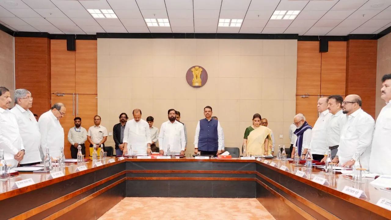 Jayant Narlikar Devendra Fadnavis