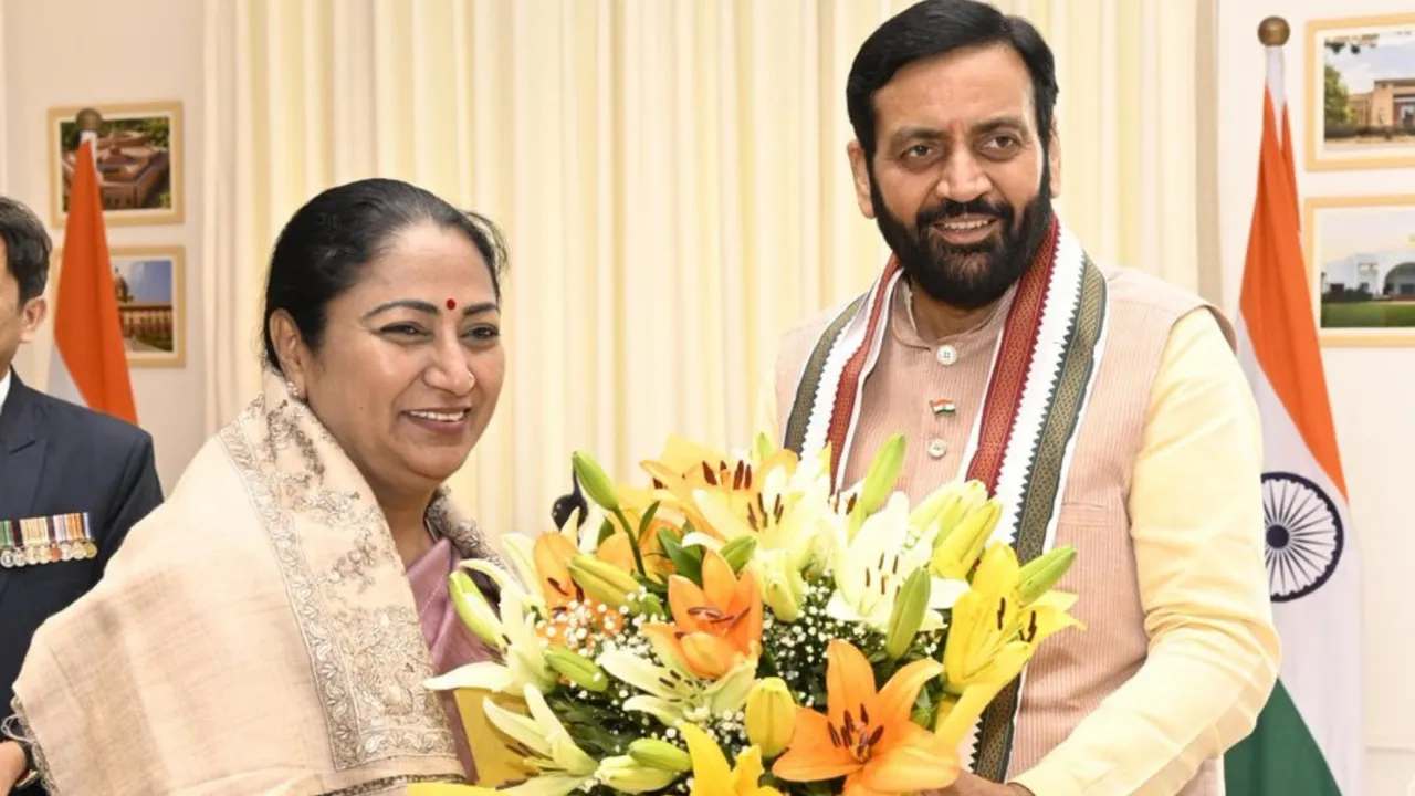 Haryana CM Nayab Singh Saini meets Delhi CM Rekha Gupta. 