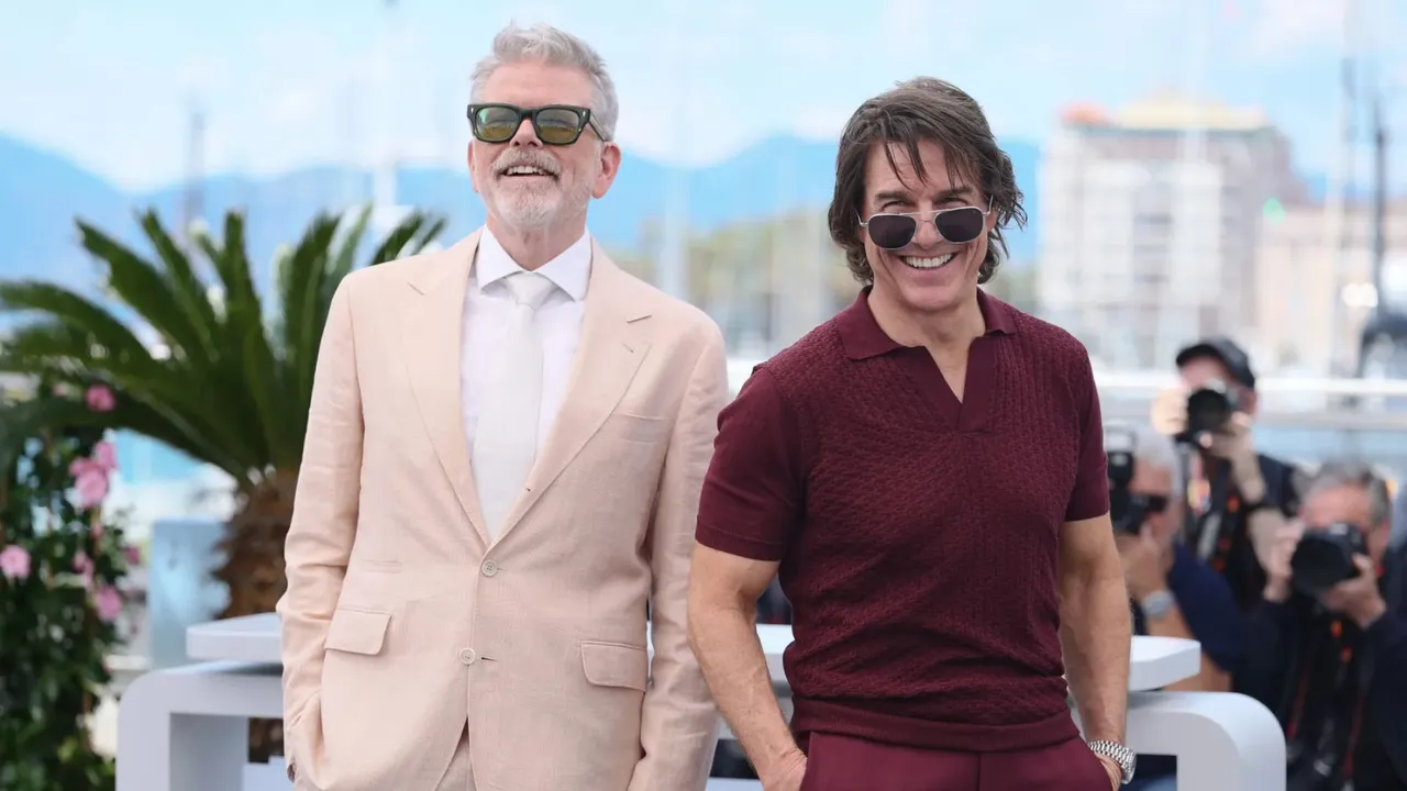 Christopher McQuarrie with Tom Cruise