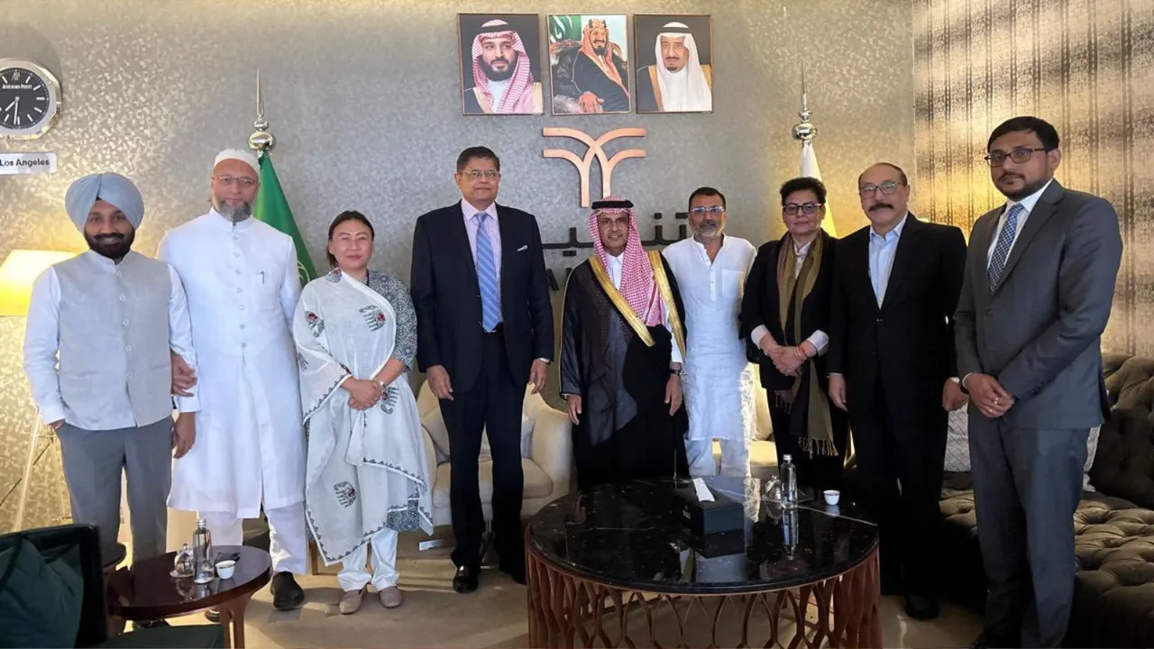 All party delegation arrives in Saudi Arabia 