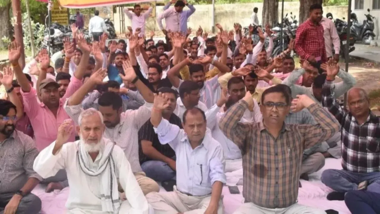 UPPCL Strike UPPCL Privatisation