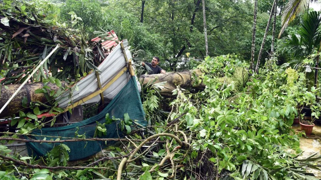 Heavy rainfall batters Kerala