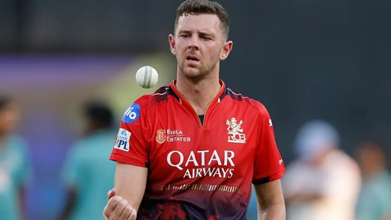 Josh Hazlewood bowls against Punjab kings image
