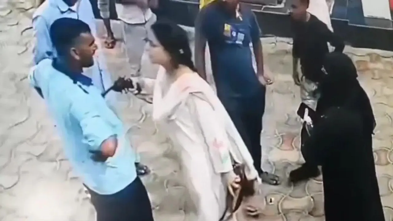 Hardoi Woman Revolver