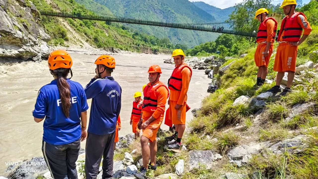 Alaknanda Uttarakhand Bus Accident Rudraprayag SDRF