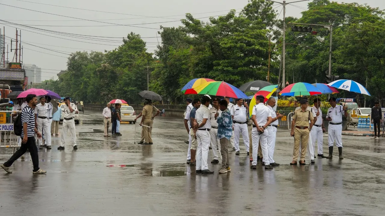 Kolkata Police West Bengal Police Trade Union Strike All India Strike Bharat Bandh