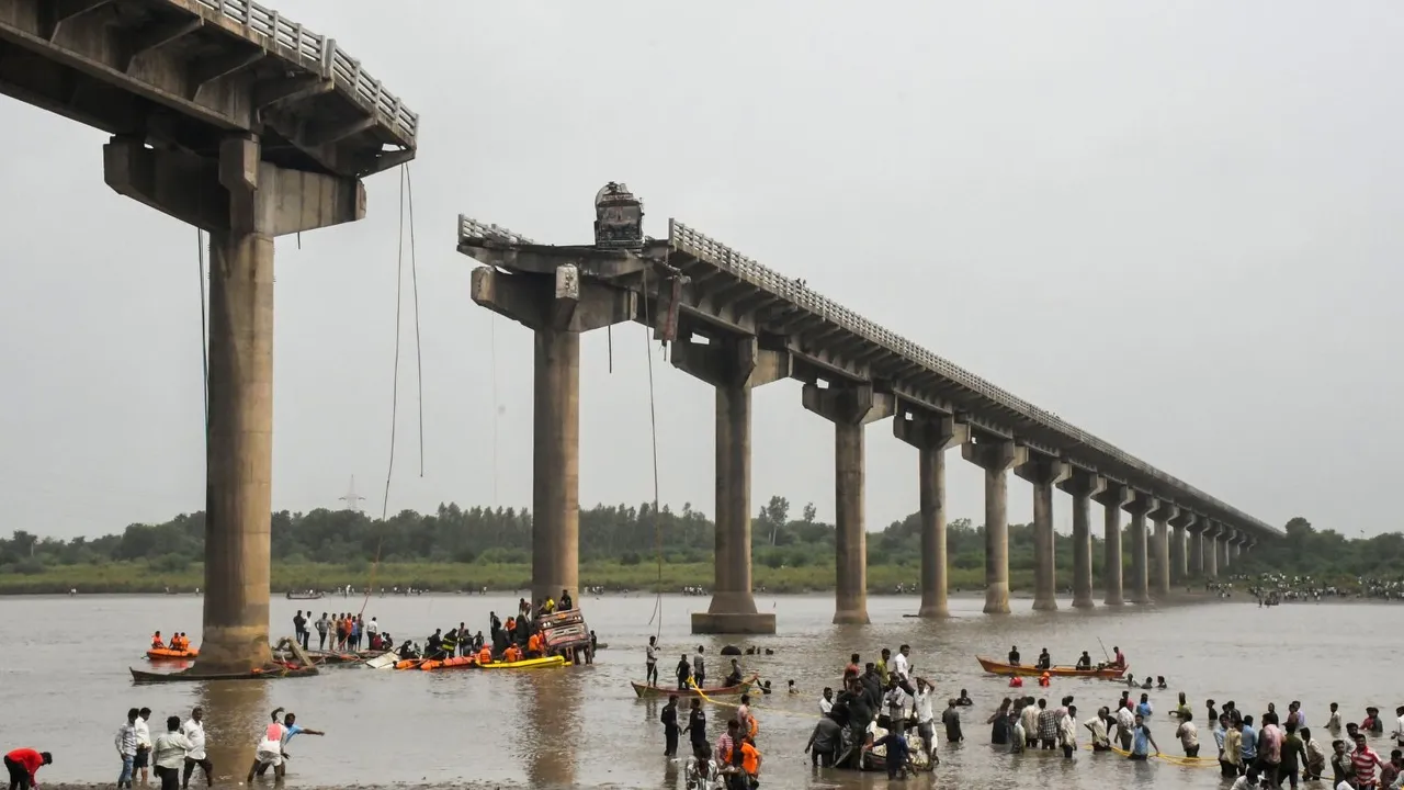 Vadodara Bridge Collapse