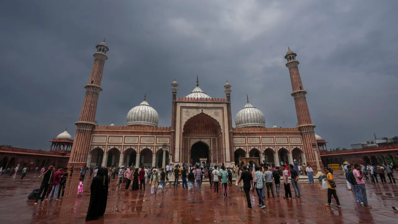 Jama Masjid Delhi Rains Delhi Weather