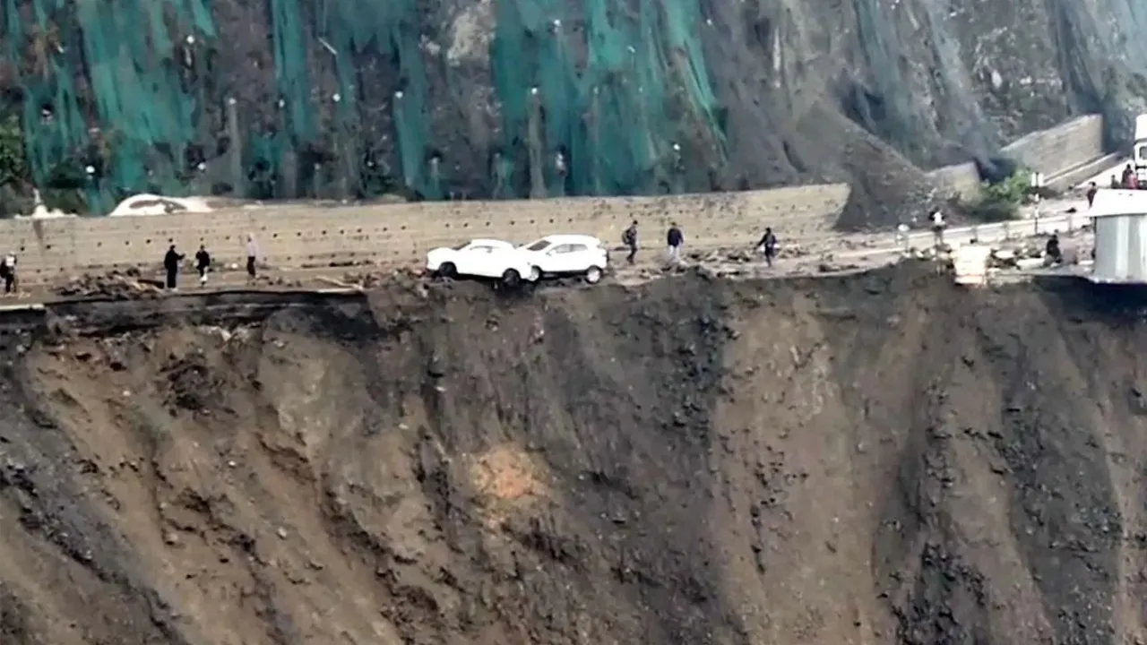 NH-10 Landslide Sikkim Landslide