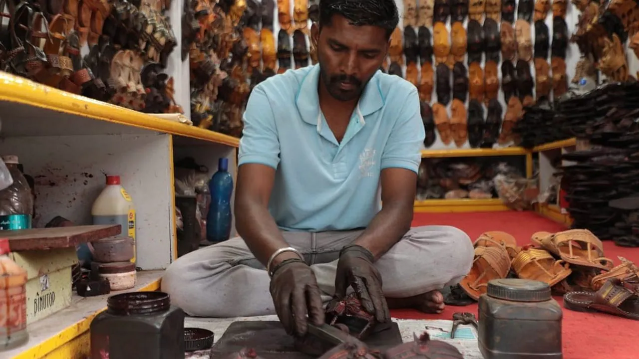 kolhapuri chappal