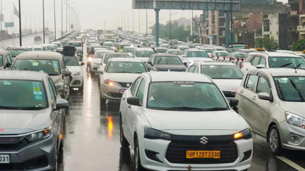 Delhi Traffic Delhi Rains Delhi Waterlogging