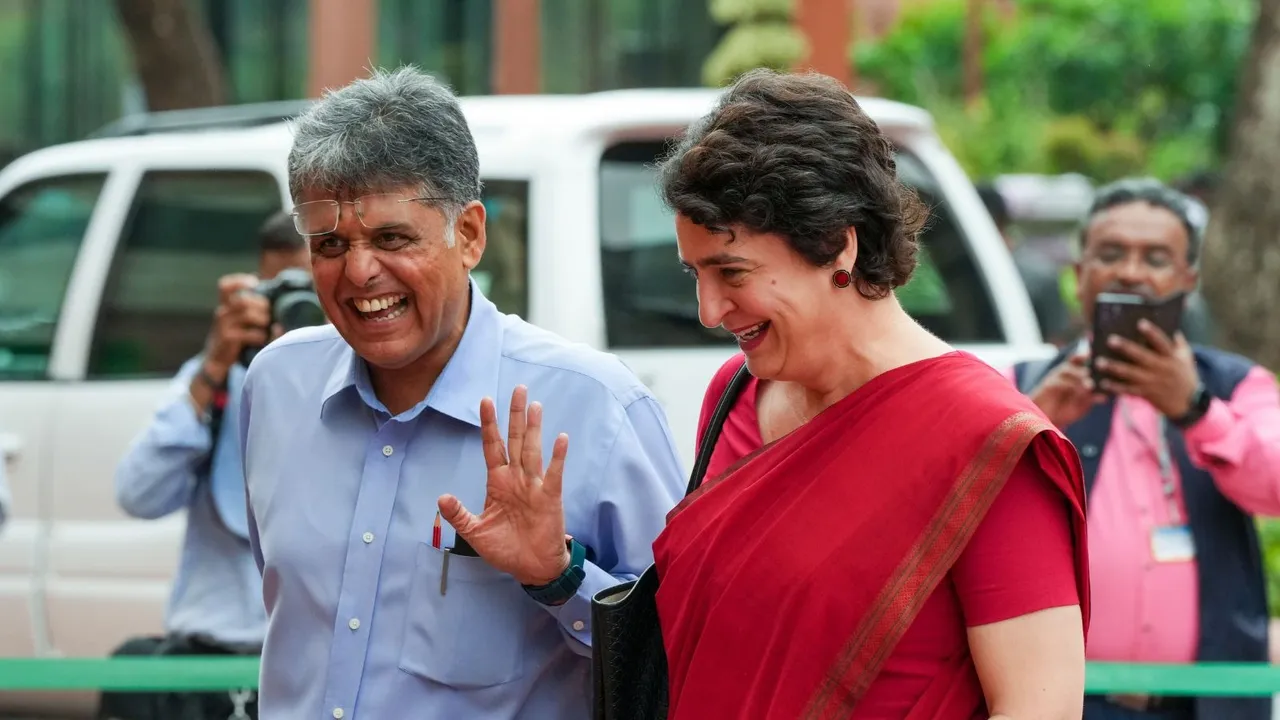 Manish Tewari Priyanka Gandhi