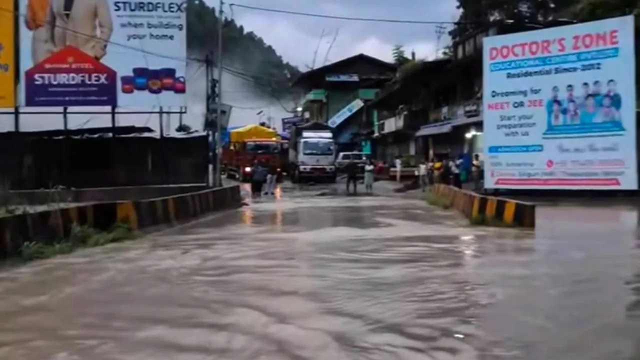 Teesta river overflows Kalimpong Floods