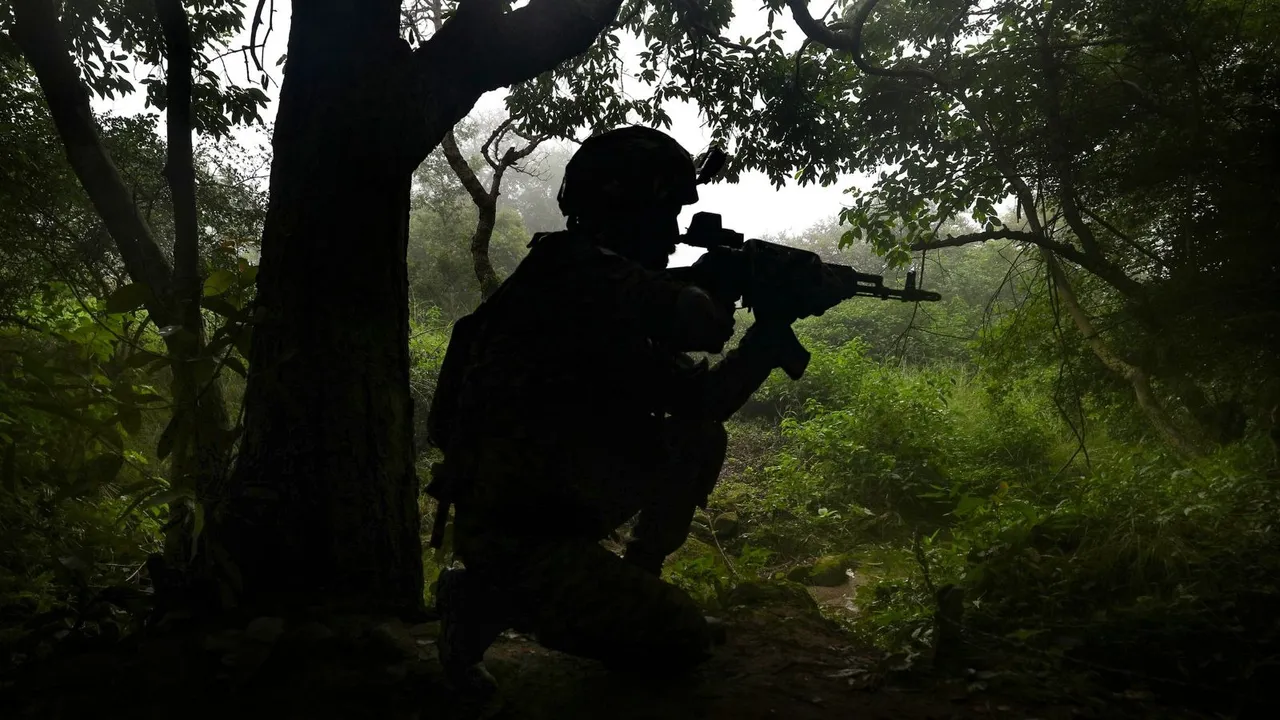 Indian Army LoC Encounter image Rajouri Poonch Doda Anantnag Shopian Uri Jammu And Kashmir Sniper