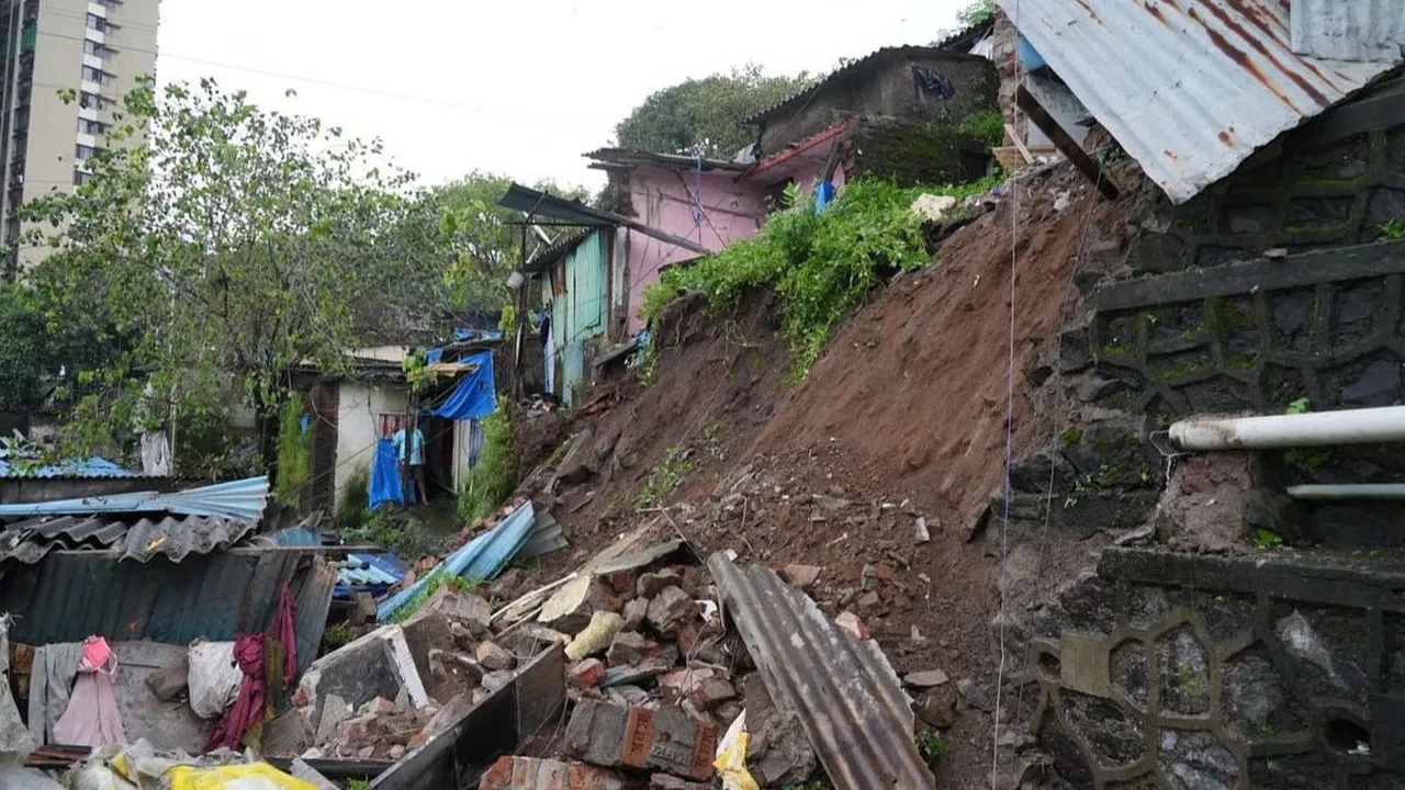 Chembur Wall Collapse