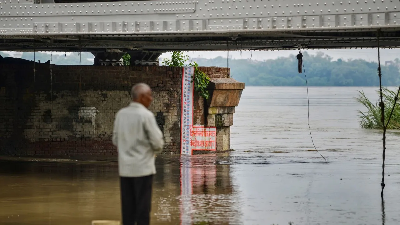 Yamuna Water Level Rises
