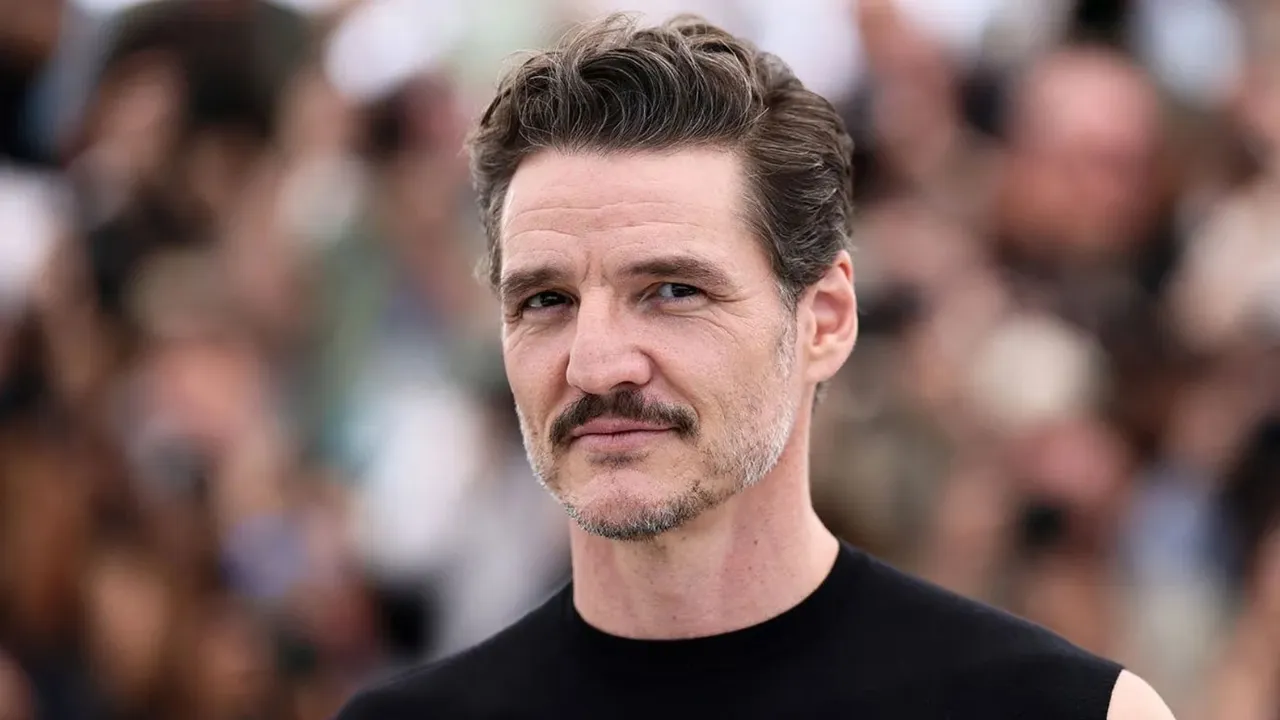 Pedro Pascal De Noche