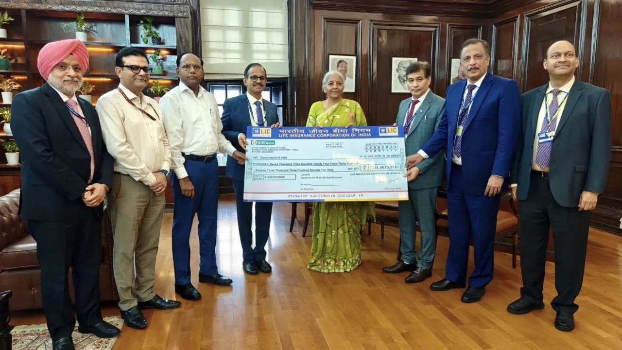 LIC Dividend Nirmala Sitharaman