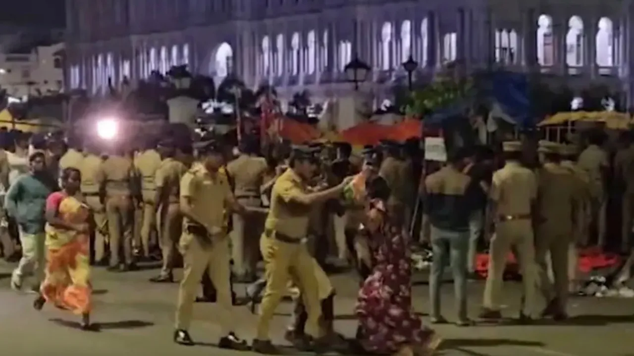 chennai sanitation workers sit-in