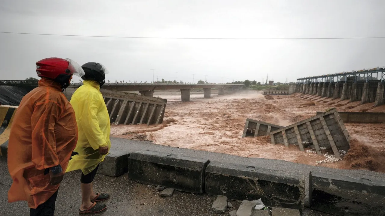 Jammu Rains Tawi Bridge