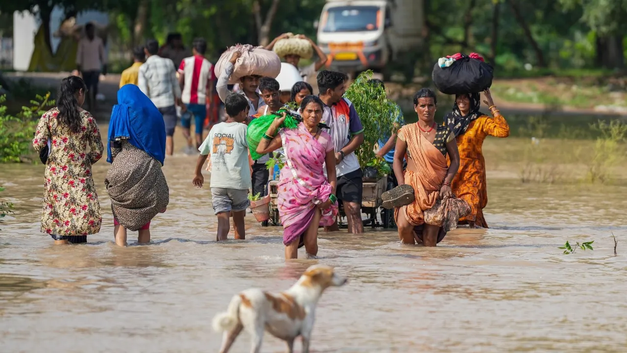 Yamuna Water Levels Yamuna River Yamuna Floods Delhi Floods Delhi Rains