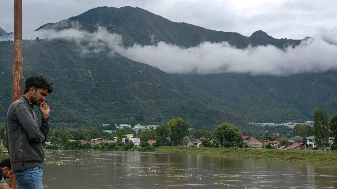 Jhelum river Srinagar