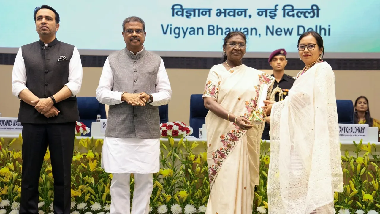 Droupadi Murmu National Teachers Awards 2025
