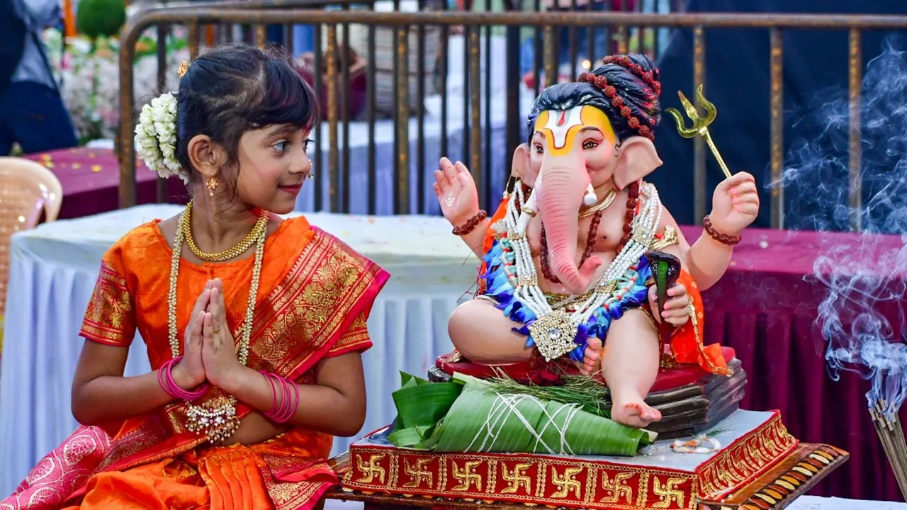 Ganesh Chaturthi in Mumbai Ganesh Visarjan