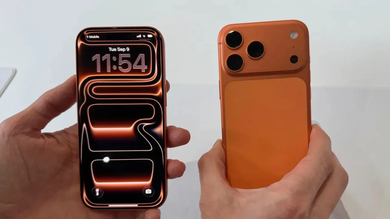 iPhone Pro Max 17 cosmic orange phones