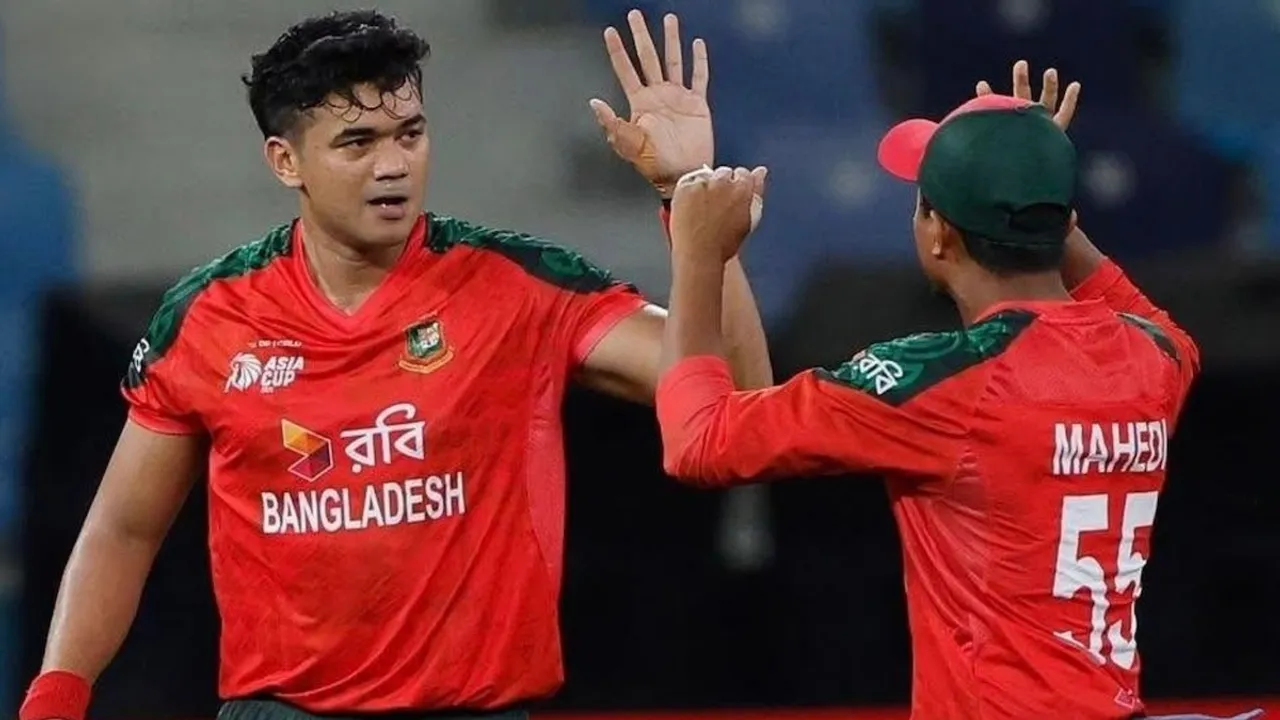 Taskin Ahmed and Mahedi Hasan