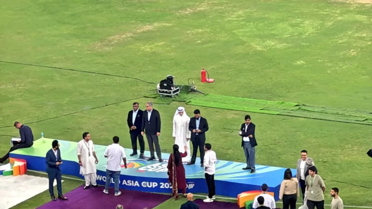 asia cup trophy mohsin naqvi