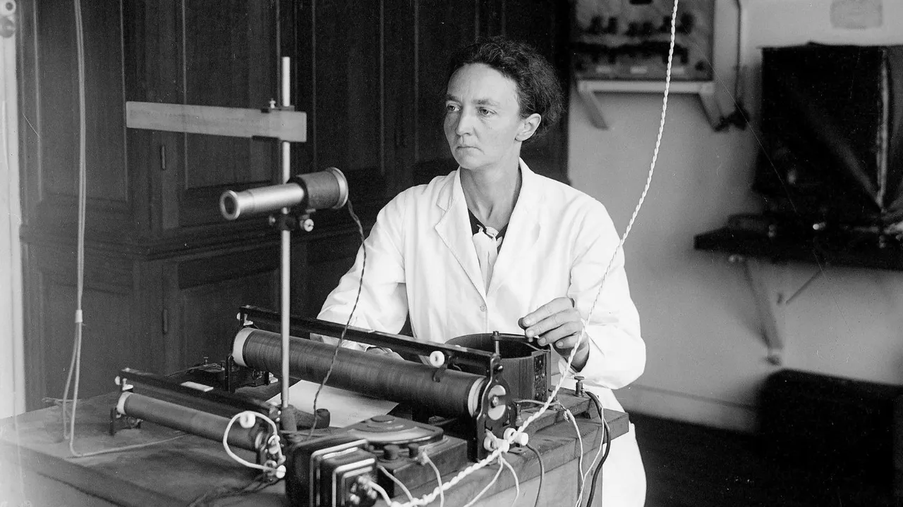 Irene Curie Irene Joliot-Curie