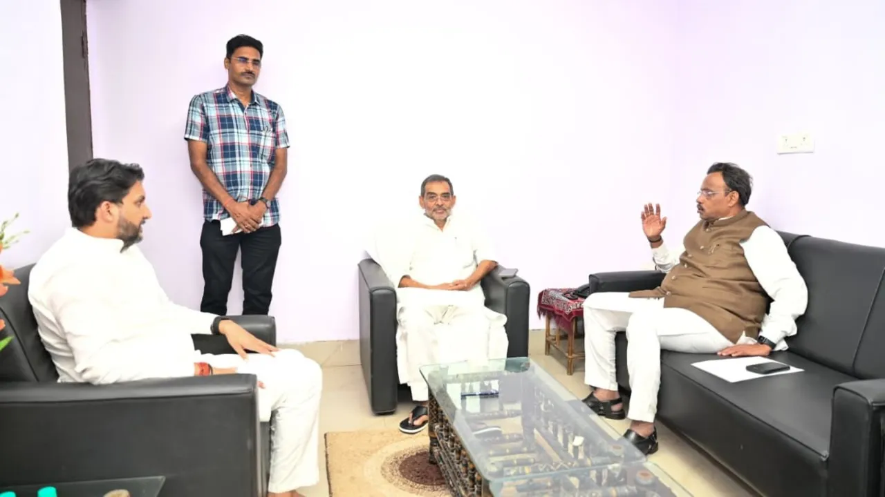 Upendra Kushwaha Vinod Tawde