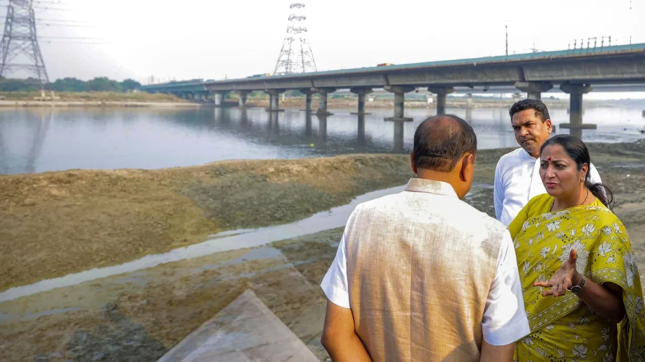 Rekha Gupta Yamuna Pollution Chhath Puja