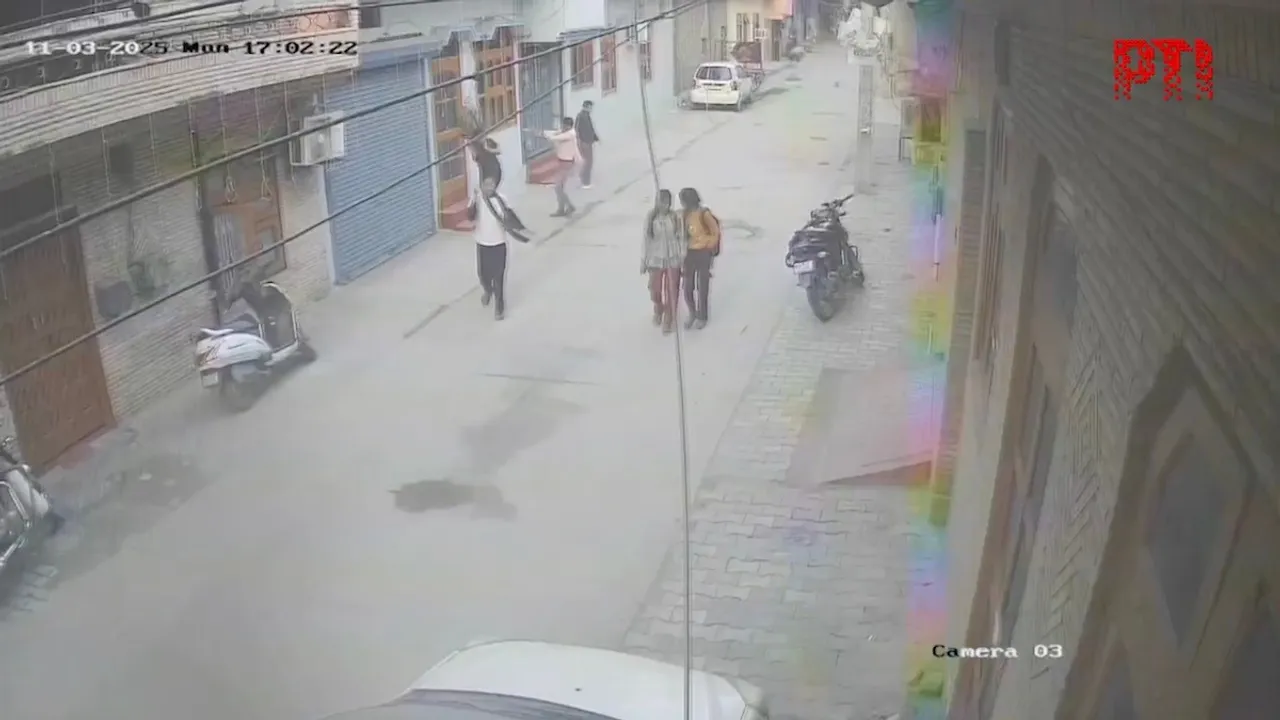 faridabad girt shot at