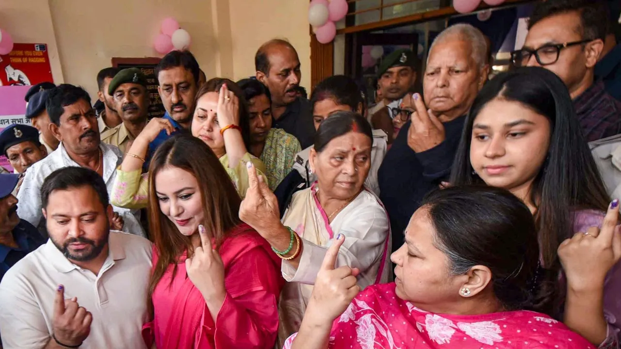 Bihar Elections Lalu Prasad Yadav Tejashwi Yadav Bihar Voting