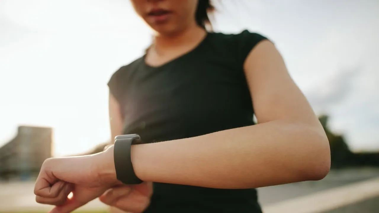 Student cheating via smartwatch