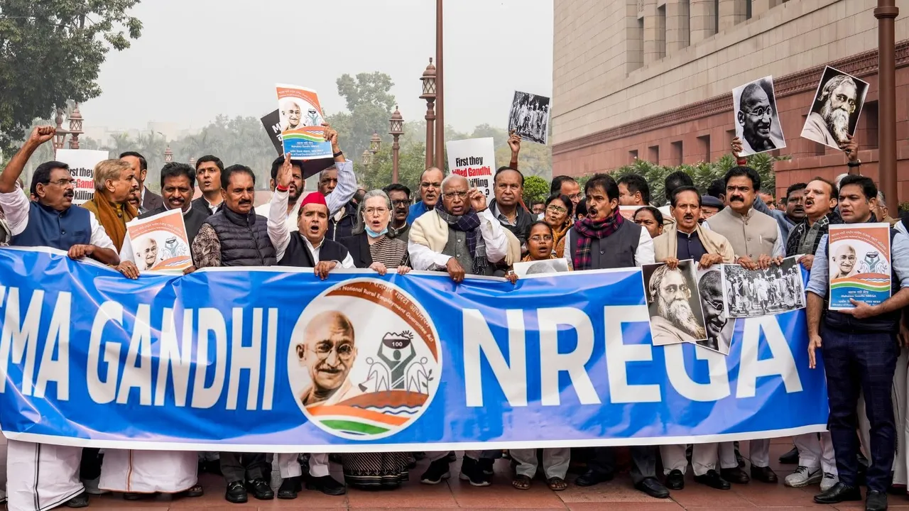 VB G RAM G Bill Protest Mallikarjun Kharge Sonia Gandhi