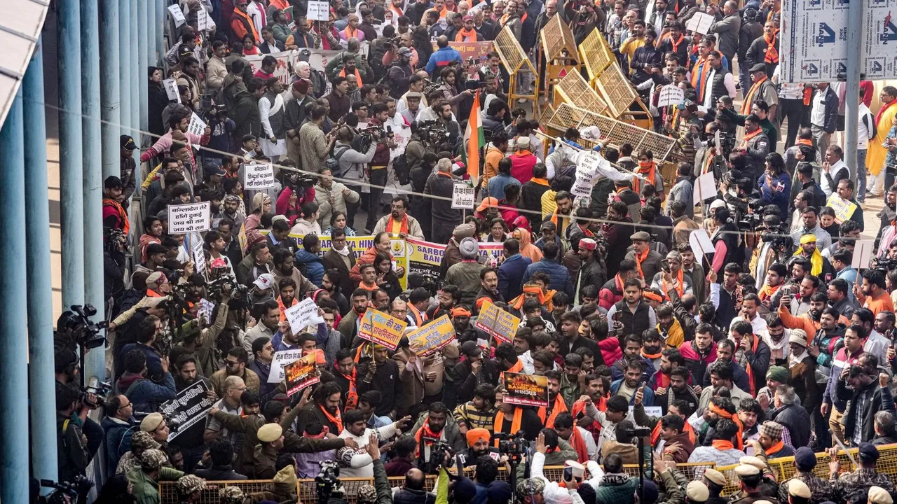 VHP Bajrang Dal Protest Outside Bangladesh High Commission Delhi