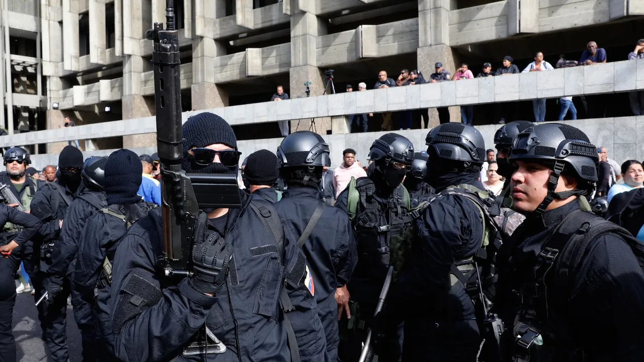 Pro-government armed civilians deploy in Caracas, Venezuela, Saturday, Jan. 3, 2026, after U.S. President Donald Trump announced that President Nicolás Maduro had been captured and flown out of the country. (AP)