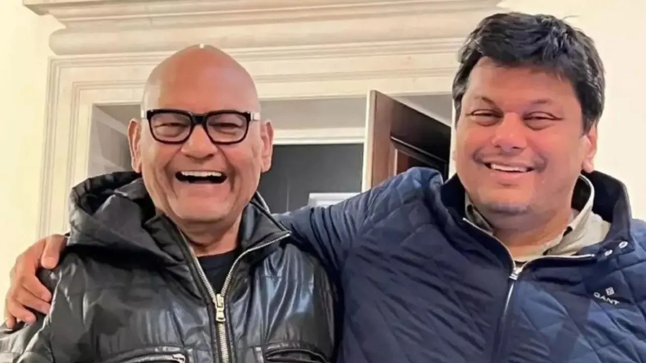 Anil Agarwal with his son Agnivesh (File photo)