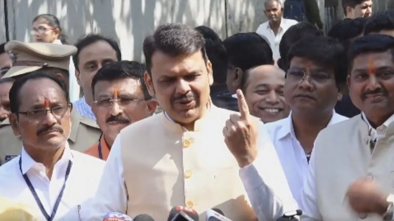 Devendra Fadnavis Vote Maharashtra Civic Polls