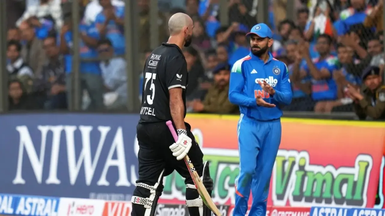 Daryl Mitchell Virat Kohli