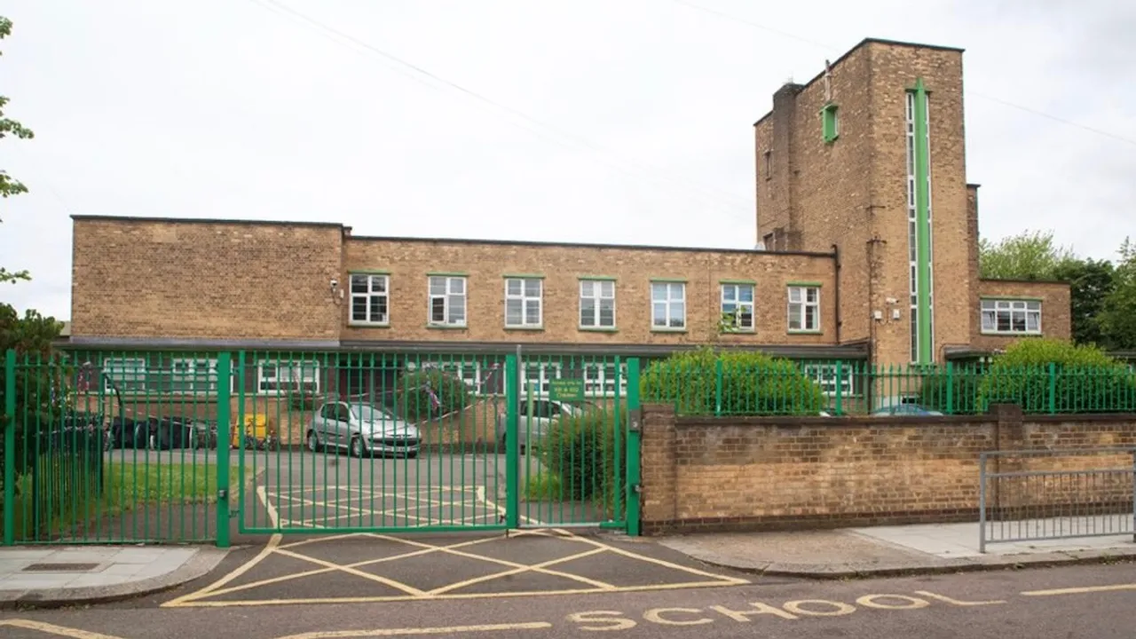 Vicar’s Green Primary School