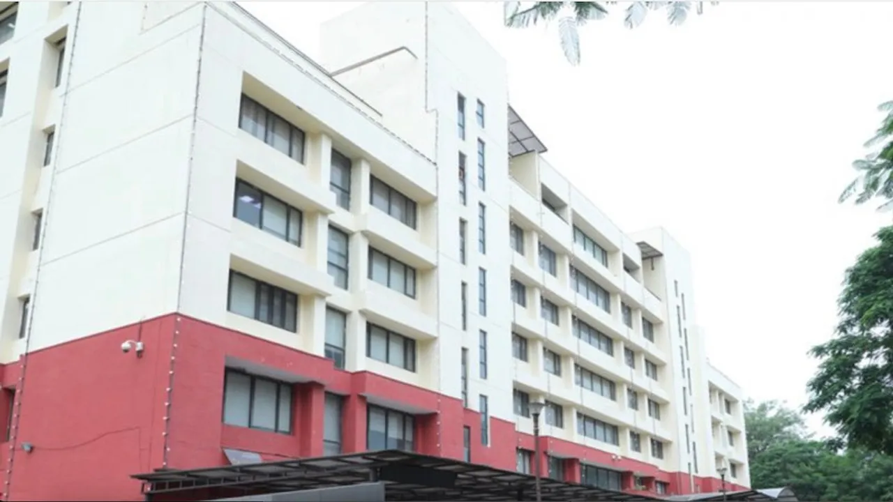 dwarka court complex