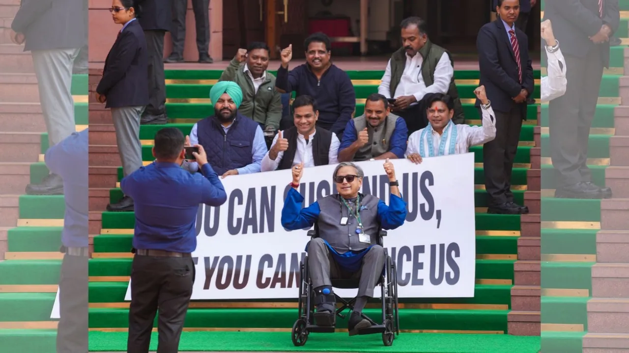 Shashi Tharoor Protest