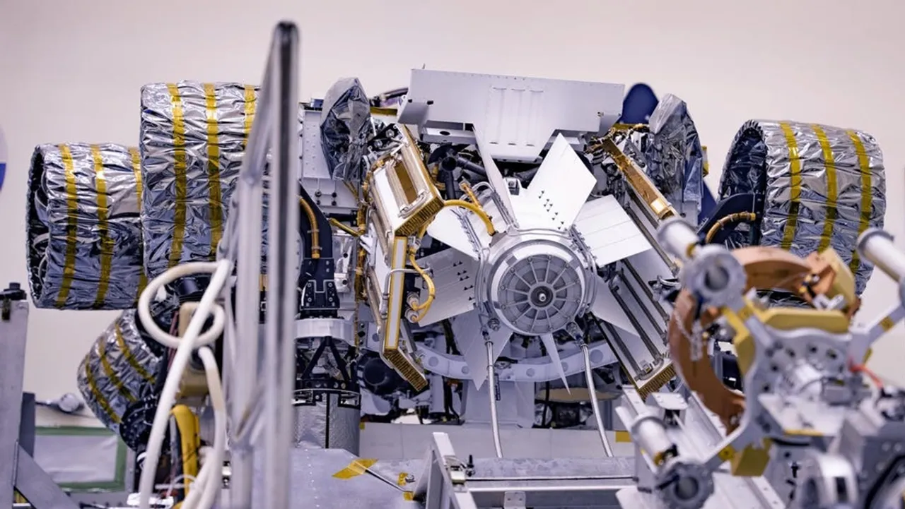 Battery for spacecraft