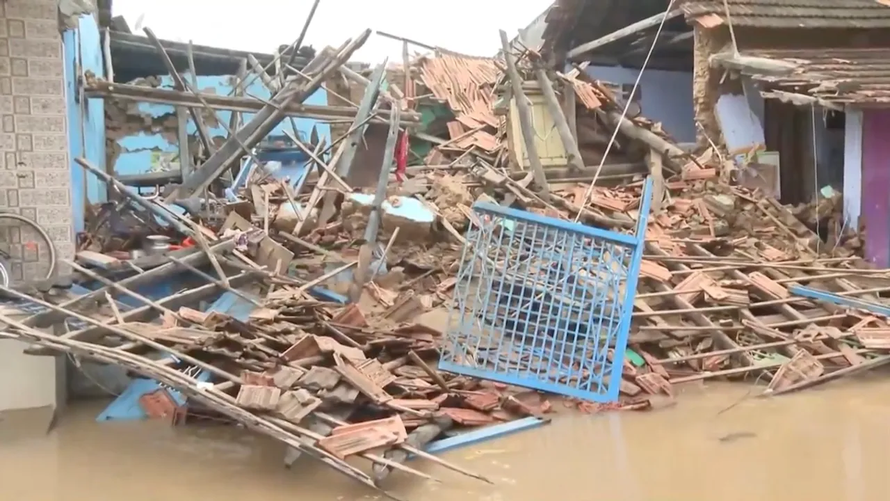 Rains distupt life in Thoothukudi of Tamil Nadu
